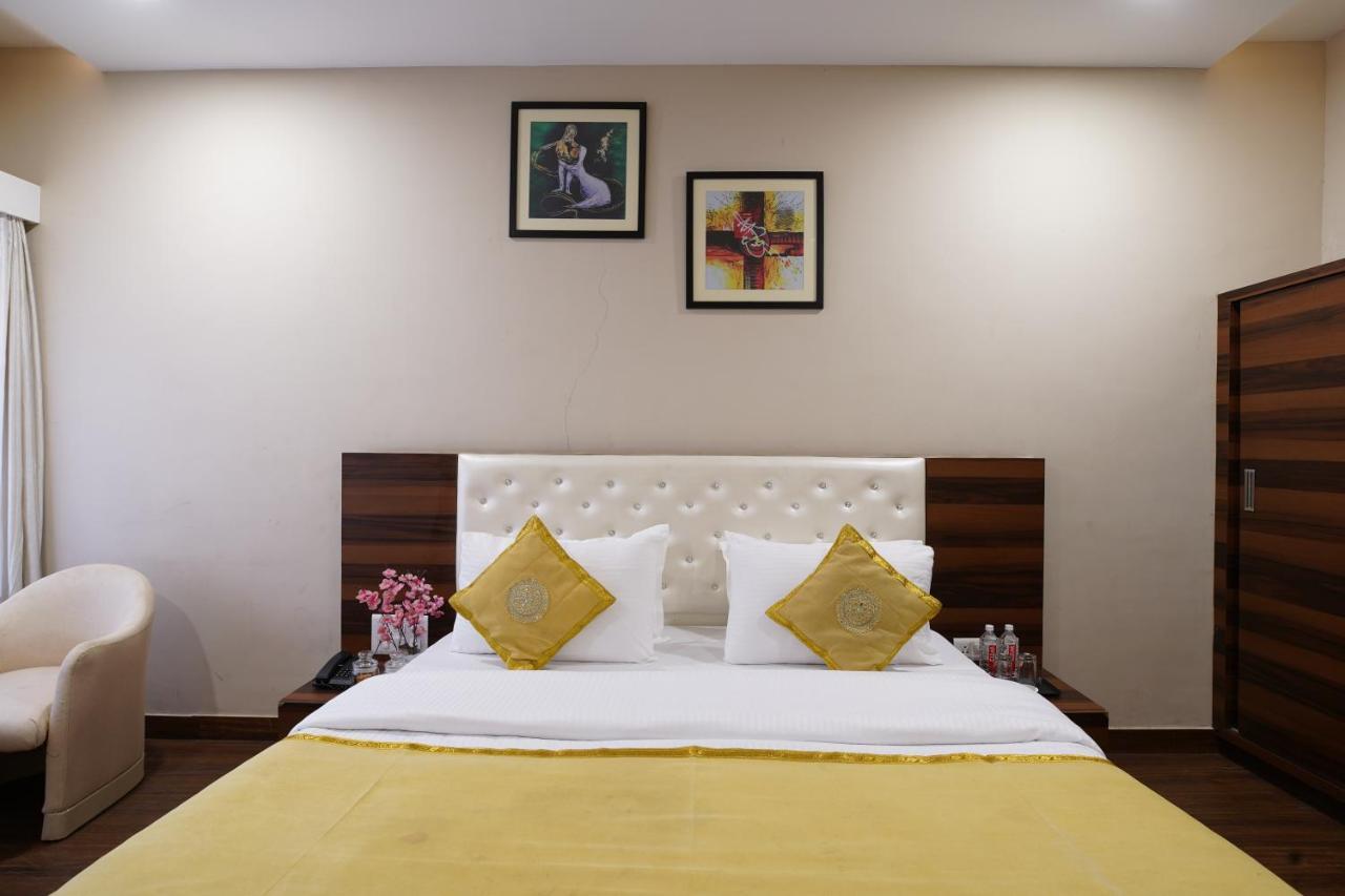Hotel Rawla Ratanpur Bechiwāra Zewnętrze zdjęcie
